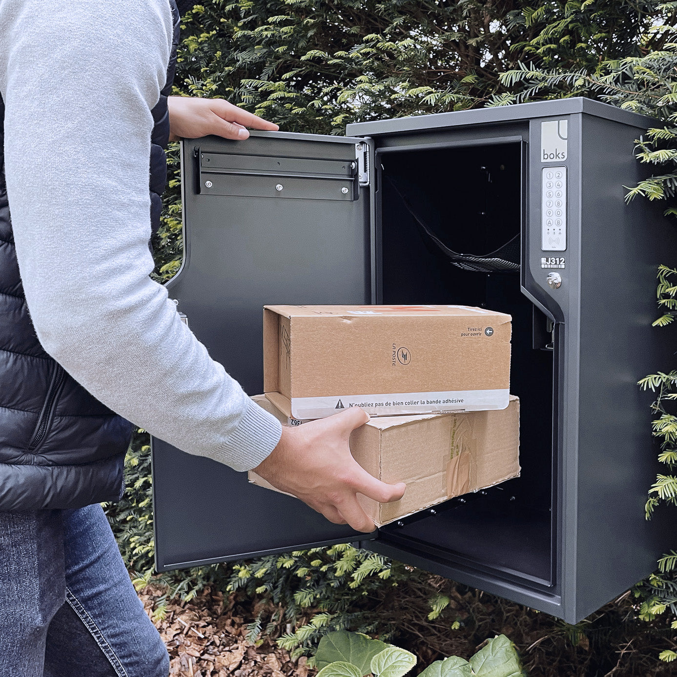 Boks, THE connected and secure parcel box – boks